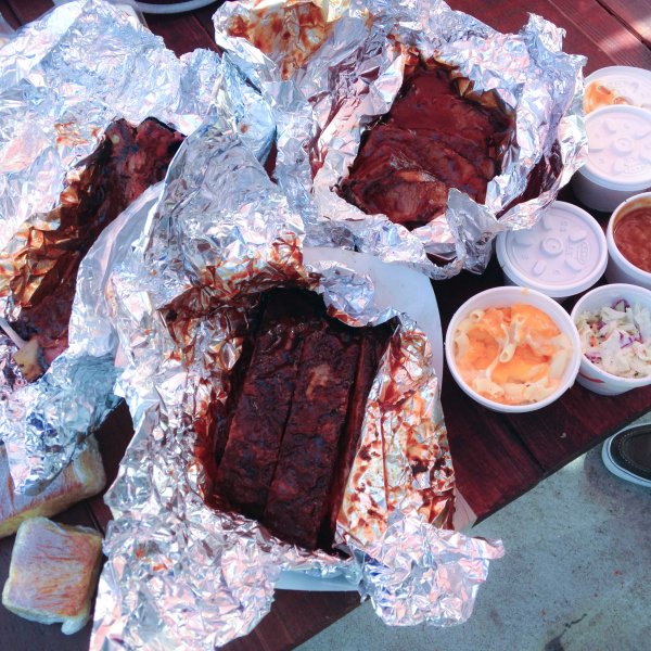 "Bludso's barbeque Los angeles compton"