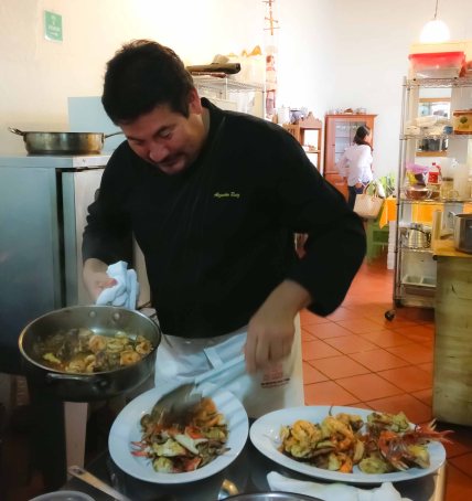 "Alejandro Ruiz taller de cocina seafood botana"