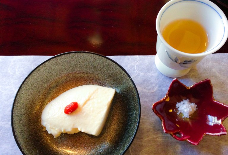 "Shoraian Kyoto ume shu"