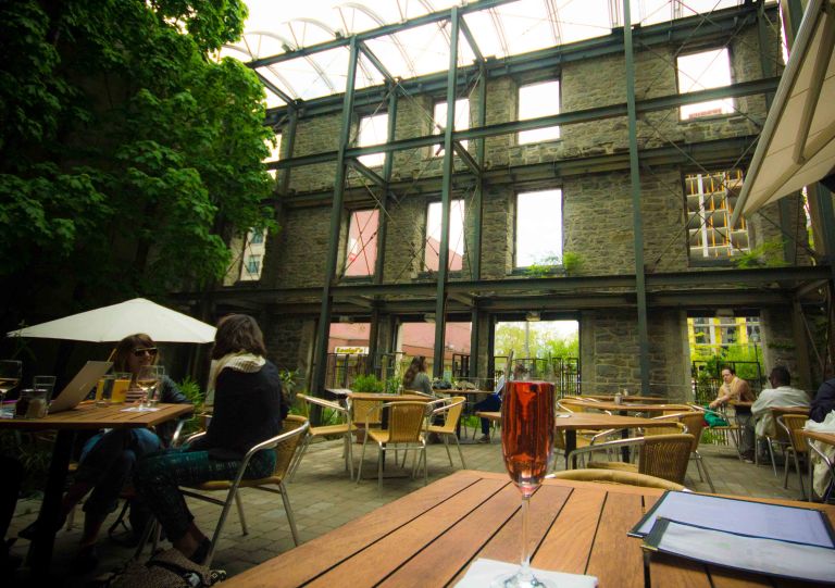 "Boris Bistro Montreal terrasse"