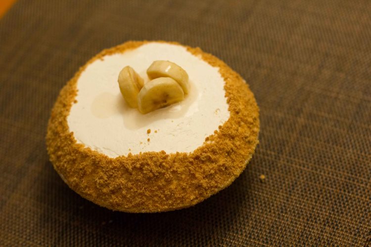 "Leodas Maui banana cream"