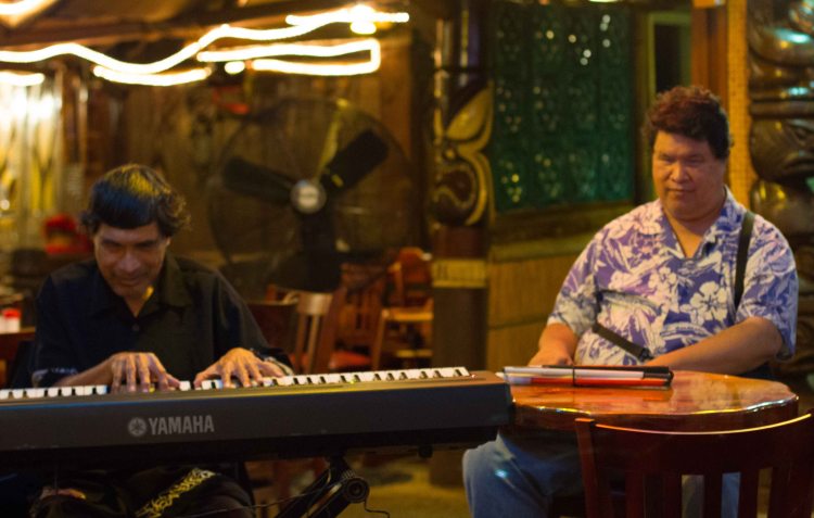 "La Mariana Honolulu entertainment"