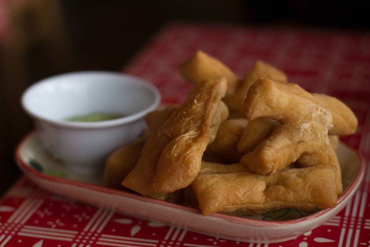 Patangko - fried Thai style savoury crullers were great dipped into my jok.