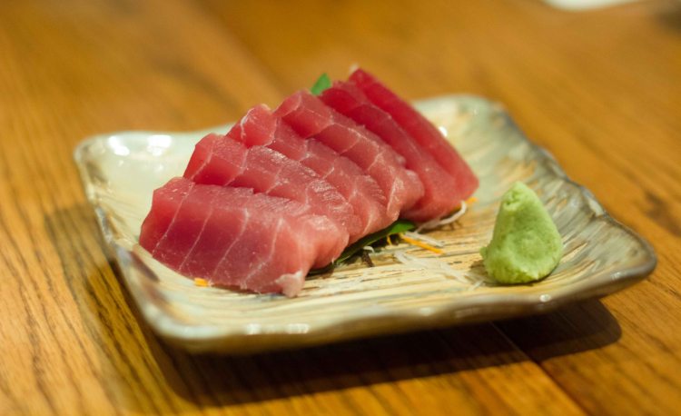 "Honolulu Izakaya Gaku ahi sashimi"