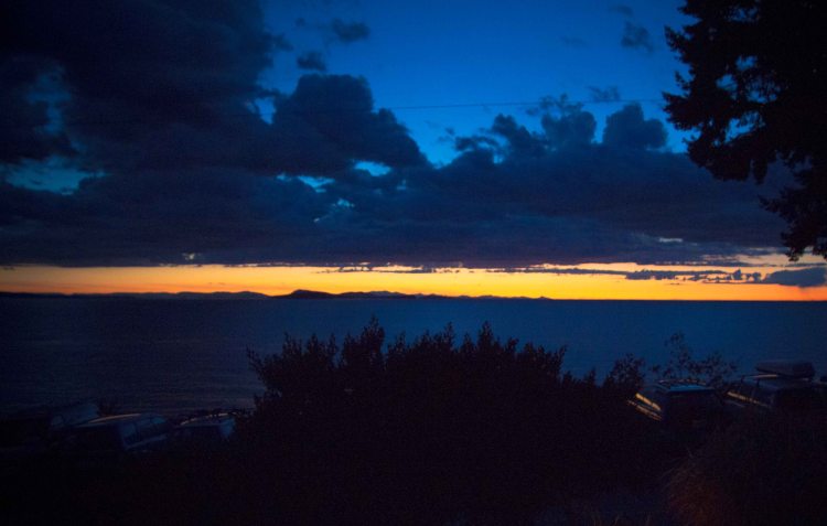 One last glimpse of sunset, fading light always means the challenge of taking good photos...