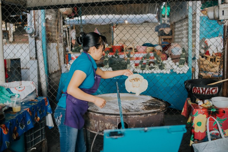 Abastos Oaxaca empanada