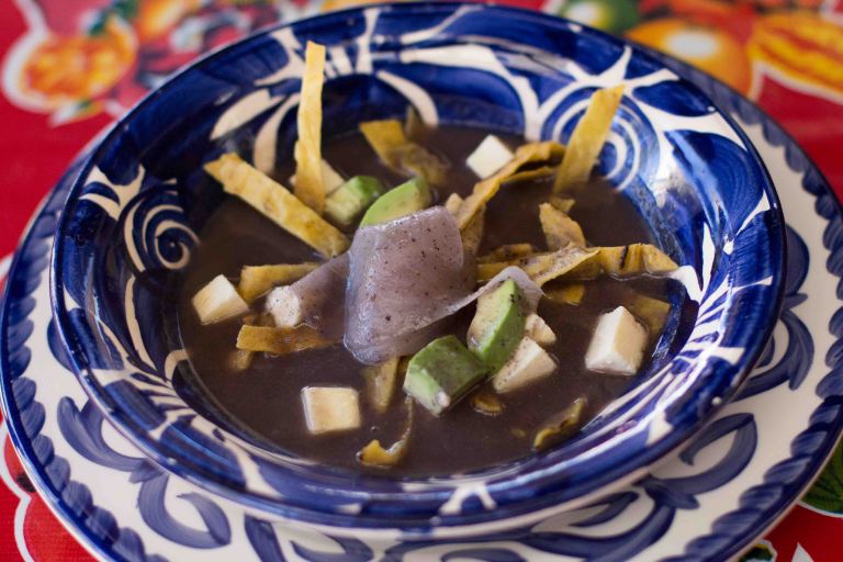 Reyna Mendoza Teotitlan sopa azteca