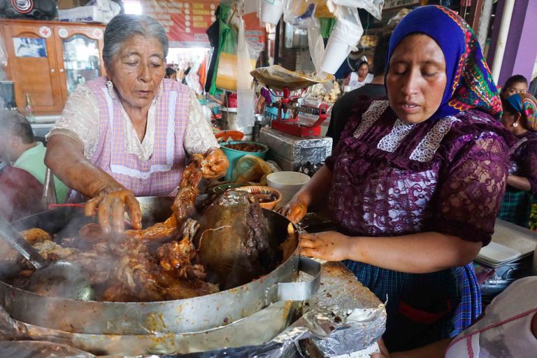 Tlacaloula barbacoa adolfa oaxacking