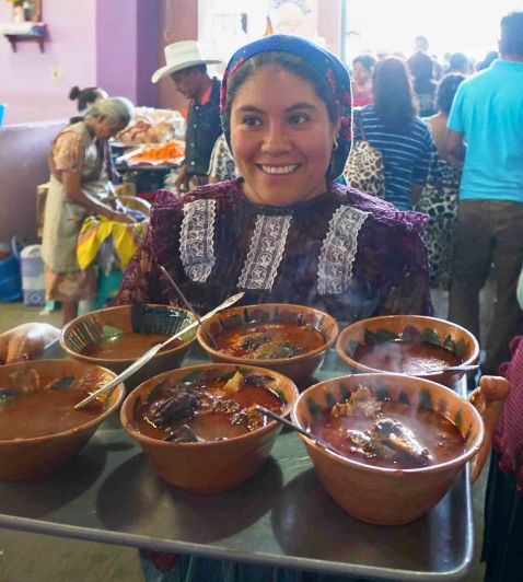Tlacaloula consome oaxacking