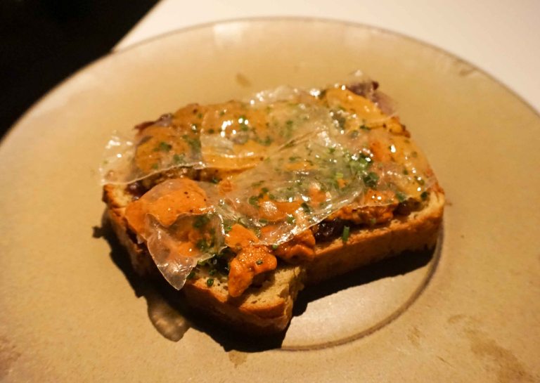 Juniper Ivy uni toast