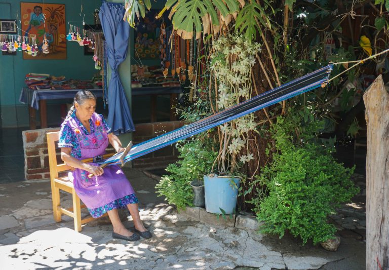 Navarro Oaxaca backstrap weaving